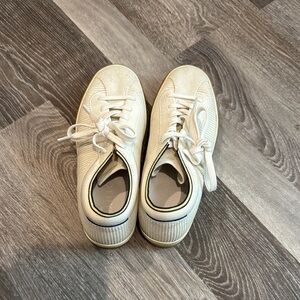 Rothy’s women’s sneakers